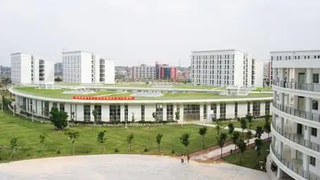 p>厦门技师学院(xiamen technician college)地处厦门市翔安文教区