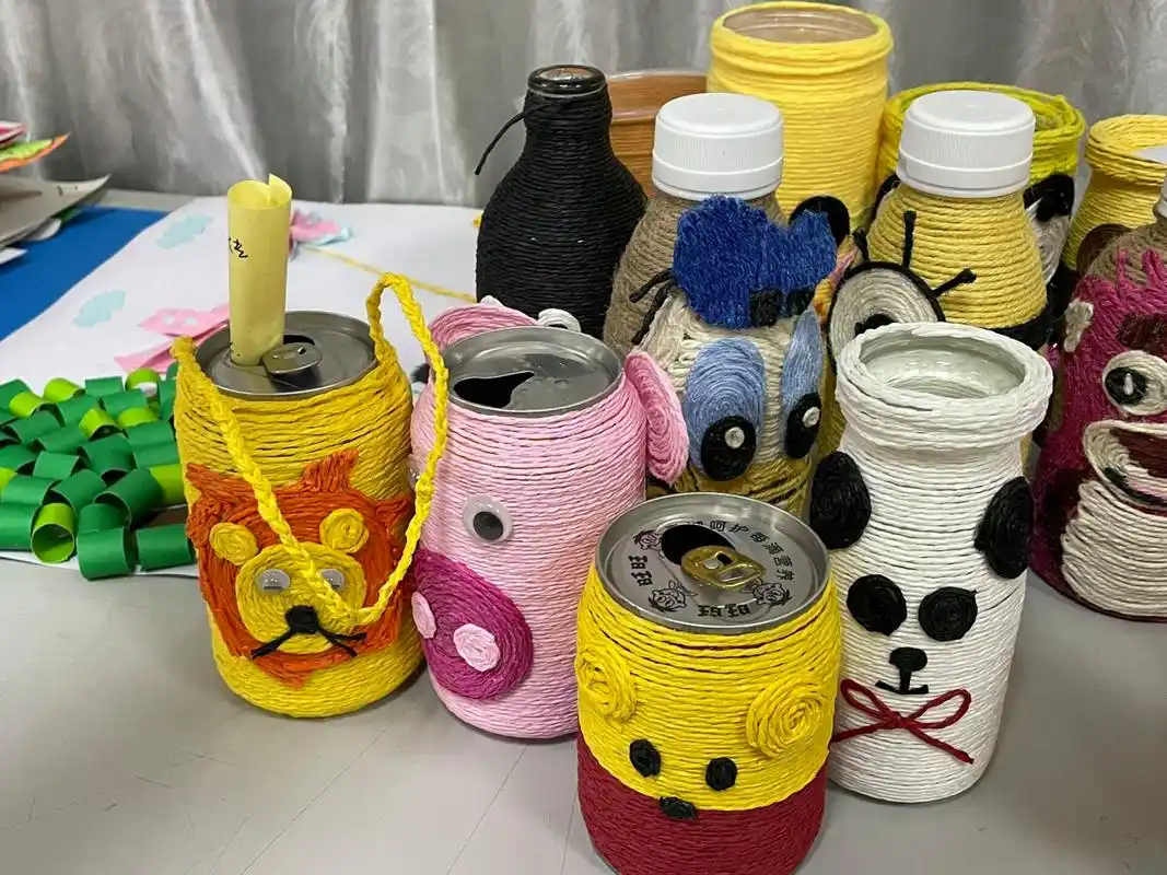 毛线瓶子手工 塑料瓶子不要扔!把手工做起来装饰.