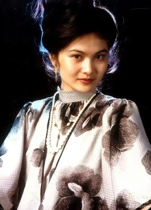 韩月乔,二十世纪80年代红极一时的女明星.