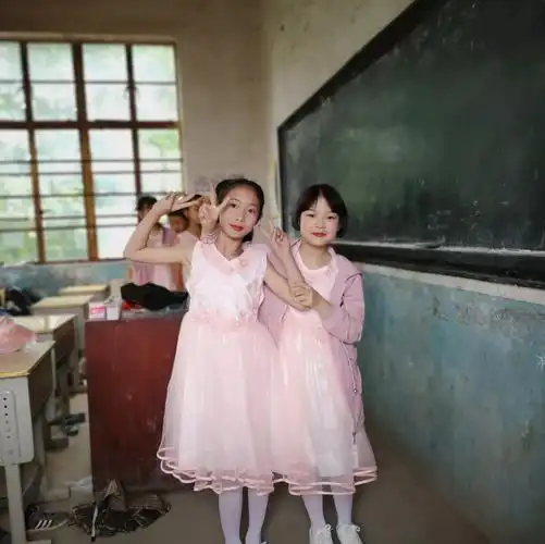 『快乐童心 歌舞六一』2019年红敏学校五年级六一文艺汇演活动纪实