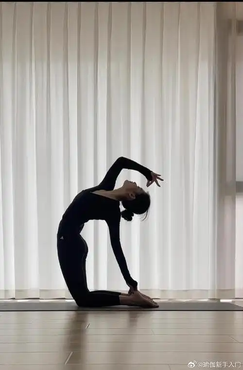 瑜伽体式九宫格你就这么拍📷|||仙女们🧚‍♀️拍起来✨