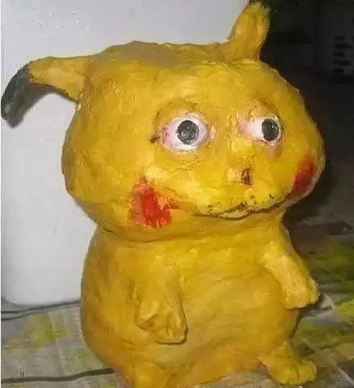 看到萌萌哒皮卡丘变邪神美术生都坐不住了商家出来挨打