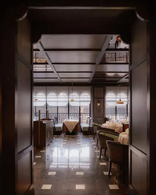 名谷设计:南京市夫子庙红公馆餐厅