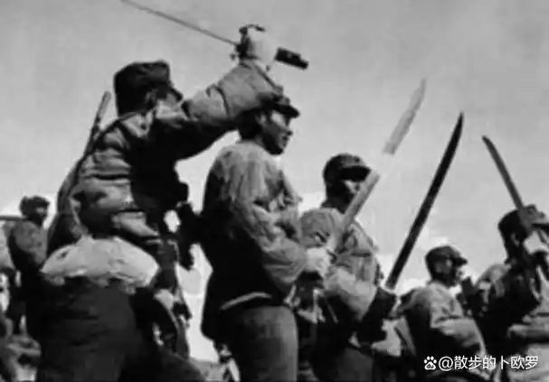 南京93岁痴呆老汉跳河,大喊:全体上刺刀!藏了75年的身份瞒不住了