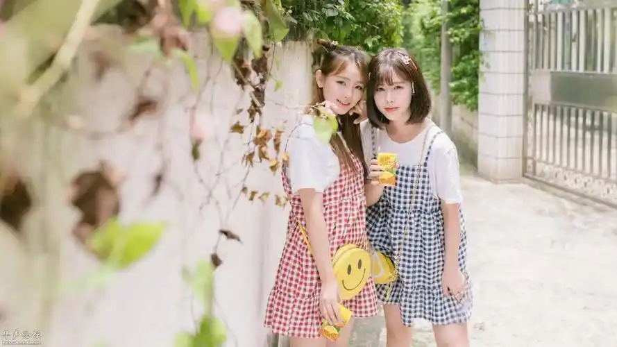 可爱的闺蜜小清新图片壁纸 02 1920*1080