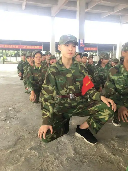 激昂少年,演绎精彩---记高州市第三小学六年级社会综合实践活动.