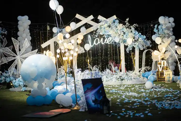 室外浪漫求婚场地布置浪漫草坪求婚布置攻略