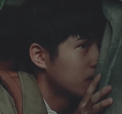 唐人街探案2gif刘昊然gif秦风gif小心翼翼gif