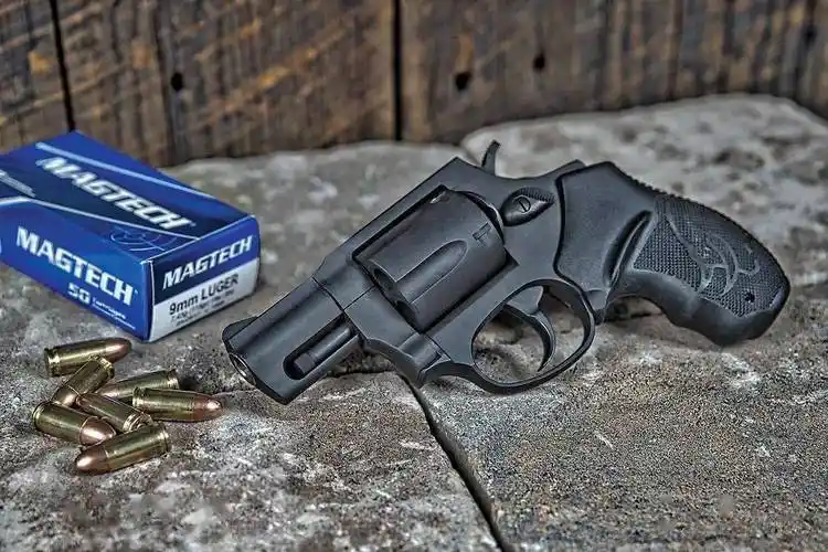 博采众长巴西陶鲁斯公司枪械美图欣赏