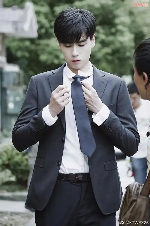 胡一天黄子韬 蜡笔小新# 那那那等. 来自ktwfz26 - 微博