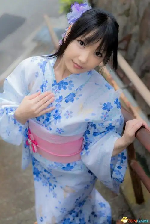 c84莲妹无下限诱惑写真该死的创口贴谁去扯掉