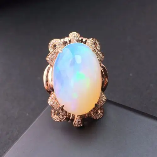 18k金镶天然欧泊戒指