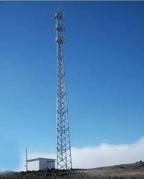 手牌手拉葫芦为小型移动信号塔的安装提供便利