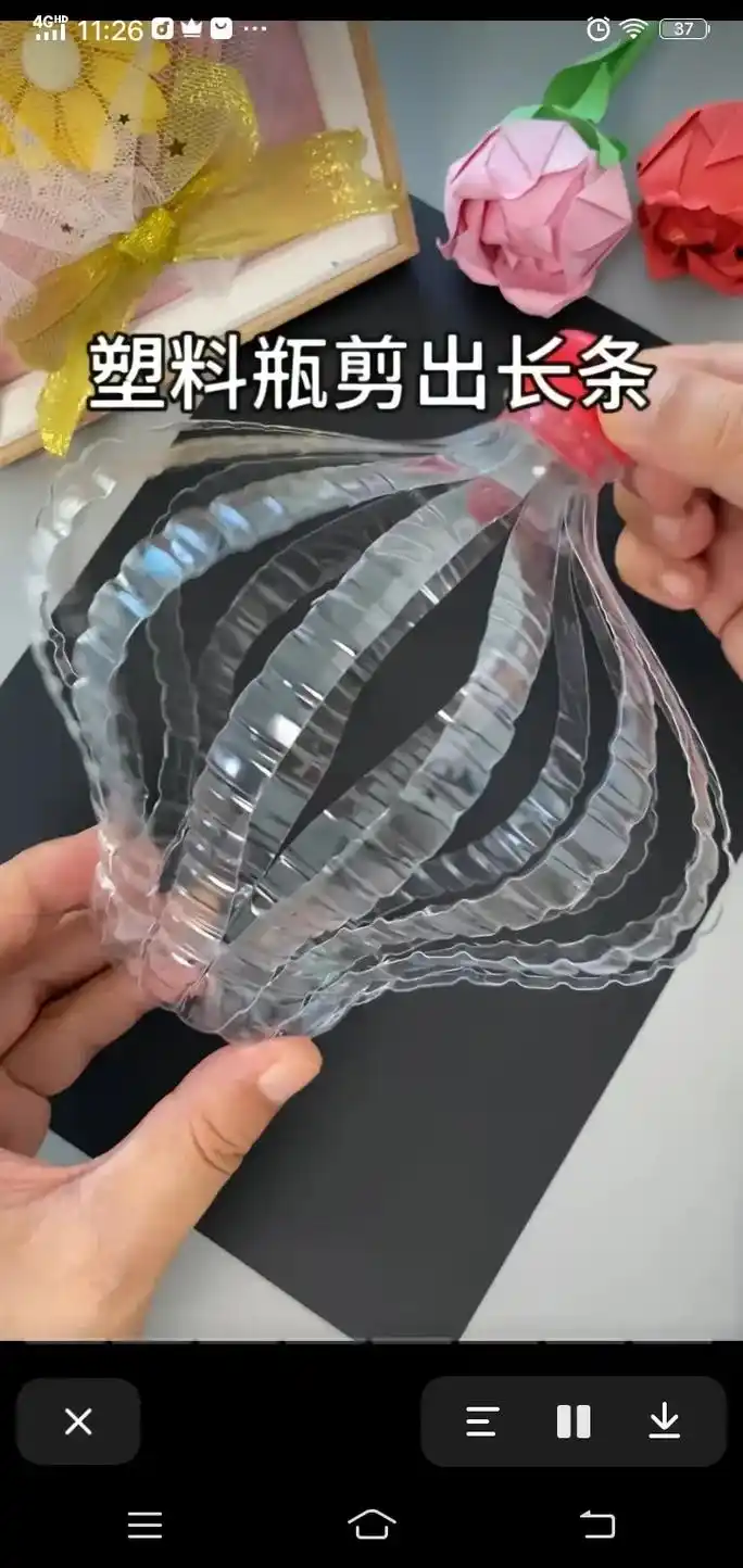 国庆节到了,用家里的矿泉水瓶子和孩子做个漂亮的国庆节手工灯笼 - 抖