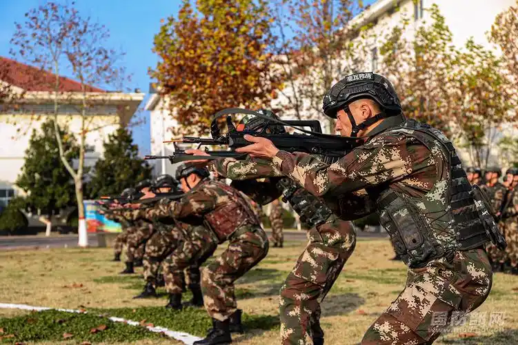 大图直击武警河南总队各支队展开冬季大练兵