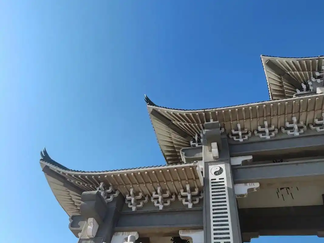 养天地正气,法古今完人 云梦山南天门,坐落于巍巍太行山脉,千古奇人