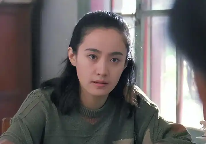 剧雪被名导丈夫捧红丈夫病逝后不愿演戏56岁至今未婚无子嗣