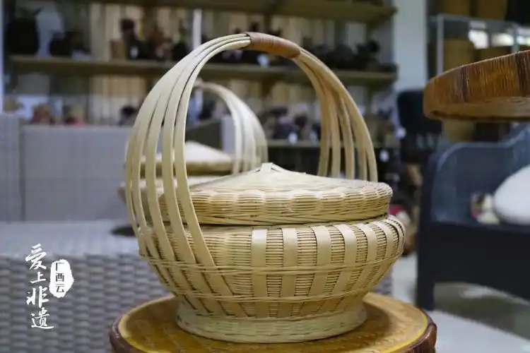 陈先怡 摄宾阳素有"竹编之乡"之称,有着悠久的竹编制作历史.