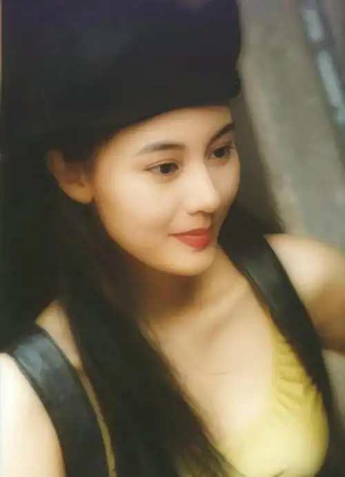 港姐颜值天花板李嘉欣