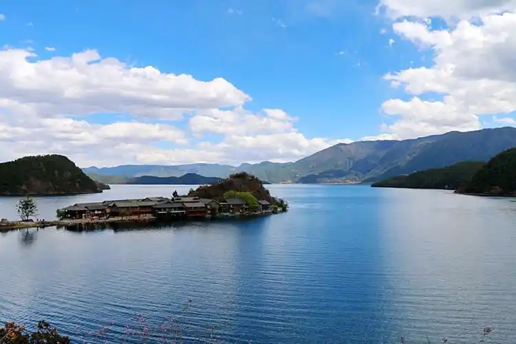 【携程攻略】泸沽湖泸沽湖景点,非常美的地方,以后还会想去,景色开阔