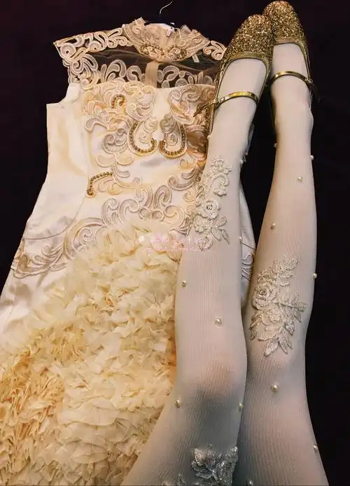 可莉允重手工蕾丝串珠珍珠蕾丝花朵丝袜女网红同款连裤打底袜子白色