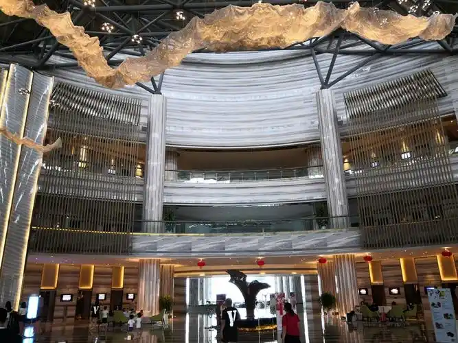 参观北海富丽华大酒店