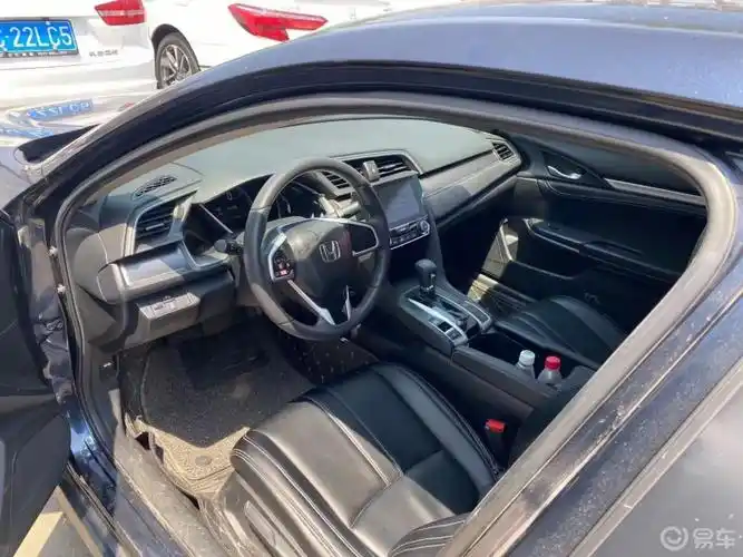 2018年本田思域1.5t豪华版,4.5万公里,暗金蓝,加装皮座椅,出10.2_思域