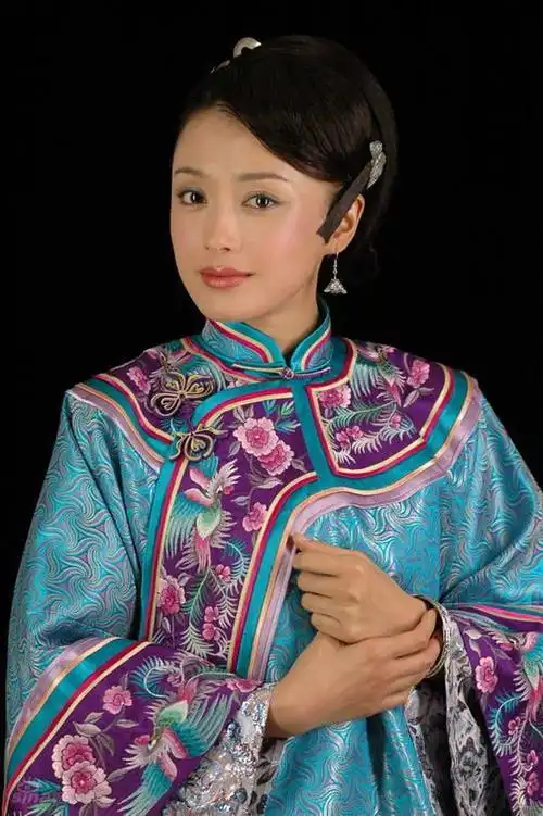 资料图片:电视连续剧《绣娘兰馨》精彩剧照(23)