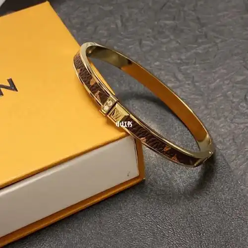 lv手镯  #lv  #首饰分享  #lv老花  #lv