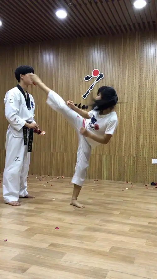 跆拳道#踢脸神腿