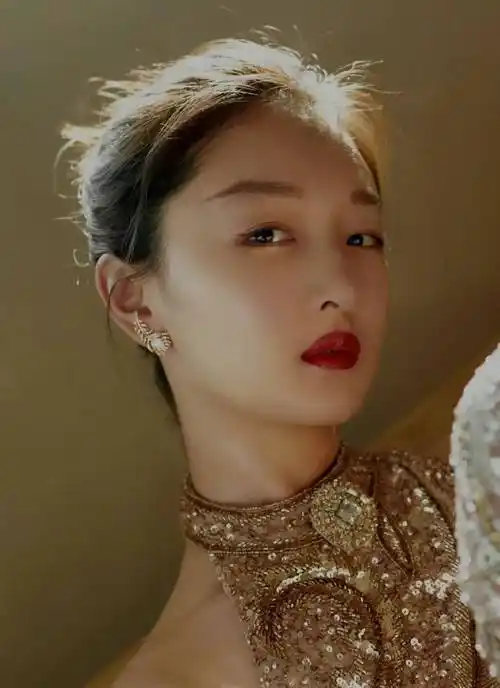 周冬雨的完美造型,真的是惊艳到我了!