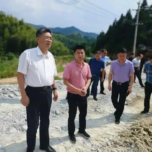 谭颂方带队赴株洲市督导"洞庭清波"专项行动