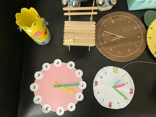 小材料,大智慧——耀华小学青年教师自制教具评比活动