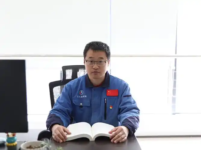 在科研工作中,栾添主持和参与10余项基金和重大工程项目,发表期刊文章