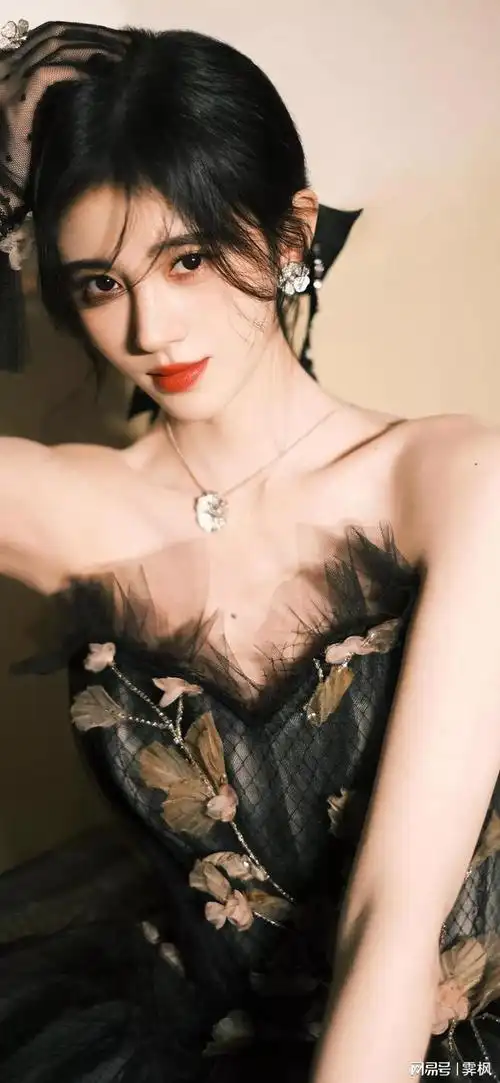 明星系列壁纸鞠婧祎