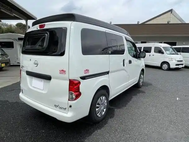 一车多用日产nv200升顶房车代步露营好停好放上下床住4人