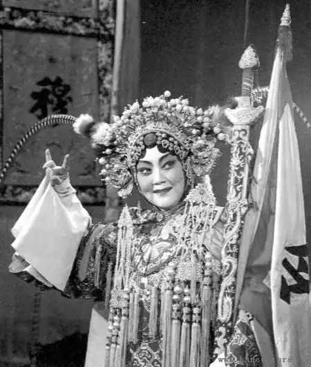 马金凤饰演的穆桂英