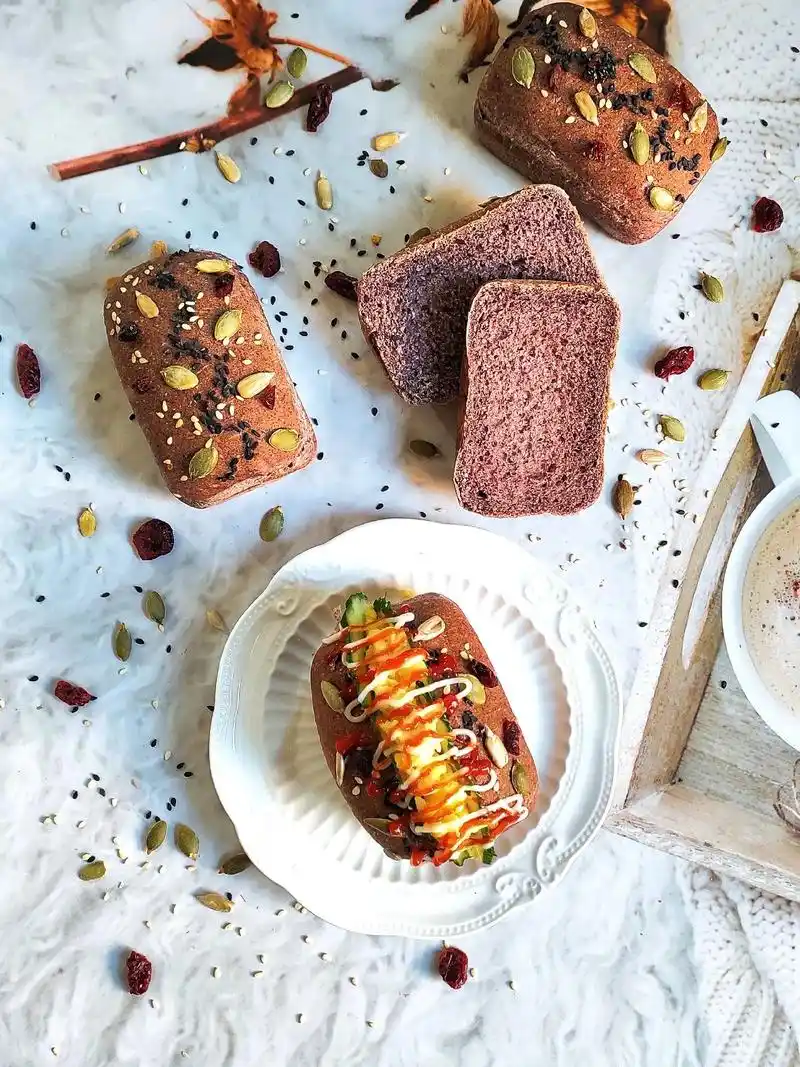 低油低糖松软黑米面包.这款来自任再老师的黑米面包,低油低糖, - 抖音