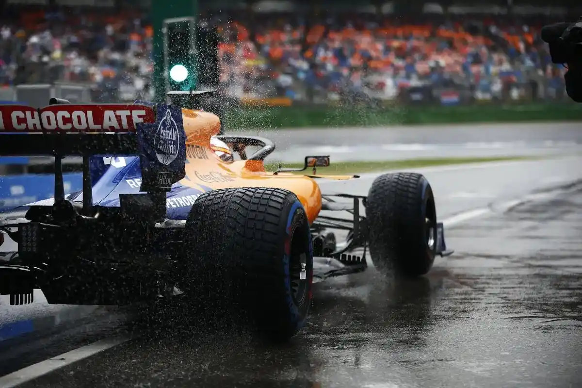 发一波壁纸.#f1 #法拉利 #梅奔 #迈凯伦  - 抖音