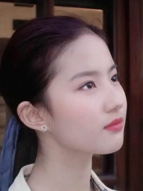 最年轻的女明星,最年轻的女明星最美-图片大观-奇异网