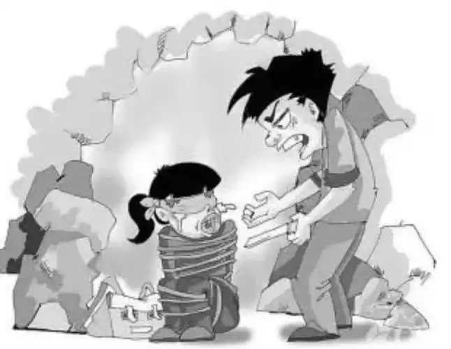 2018年,11岁内蒙男孩被绑架,次日自己回家,"绑匪"却横死河边