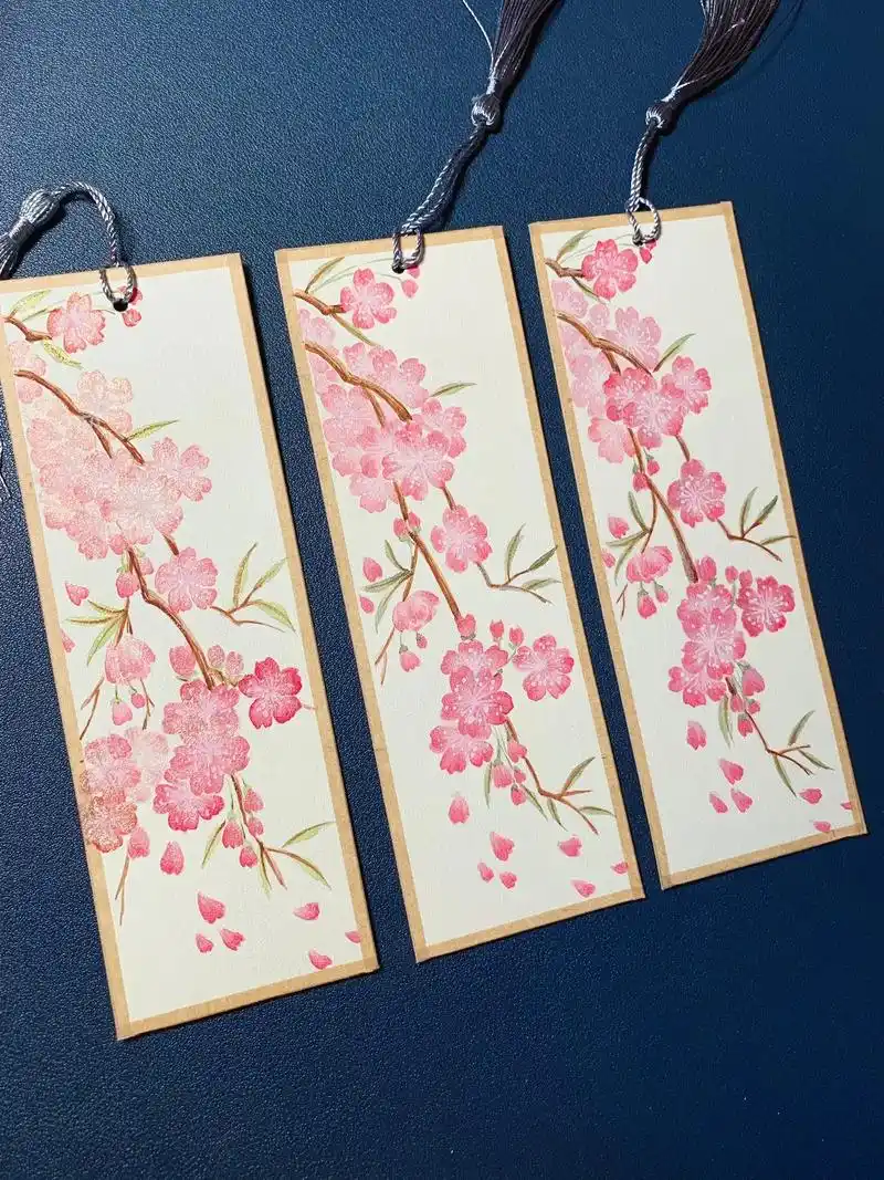 手绘书签|樱花|羽生结弦.现在天天画樱花款,真是一点都不累呢 - 抖音