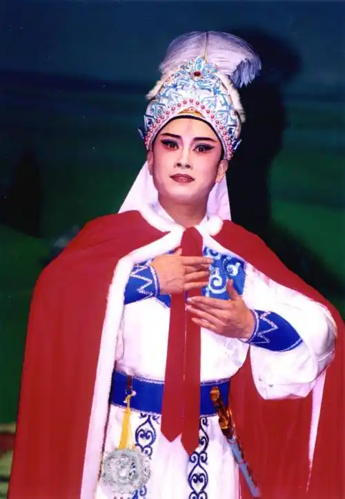 剧照欣赏:邮册设计稿欣赏:赵志刚主演的剧目有:《何文秀》《浪荡子》