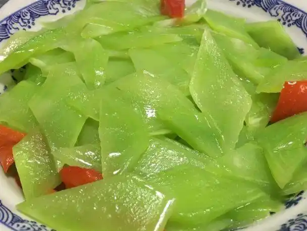 炒莴笋,切了就下锅炒,不够脆嫩又发黄,教您一招,炒前多加一步|瘦肉|鸡