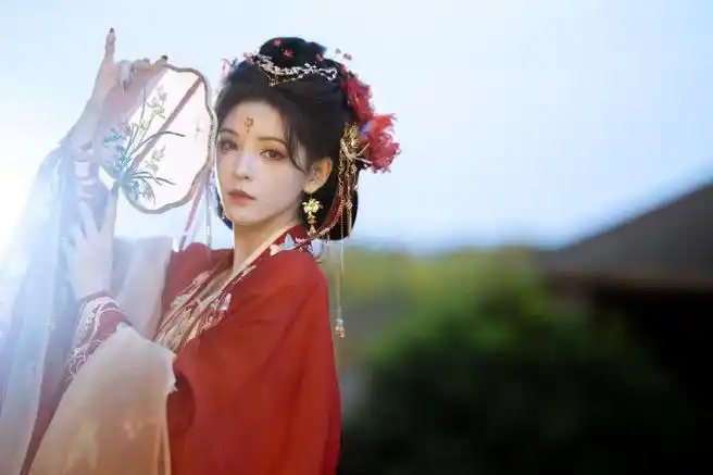 张予曦古风造型啊啊啊任何人没有看过这一组的我都会伤心的ok