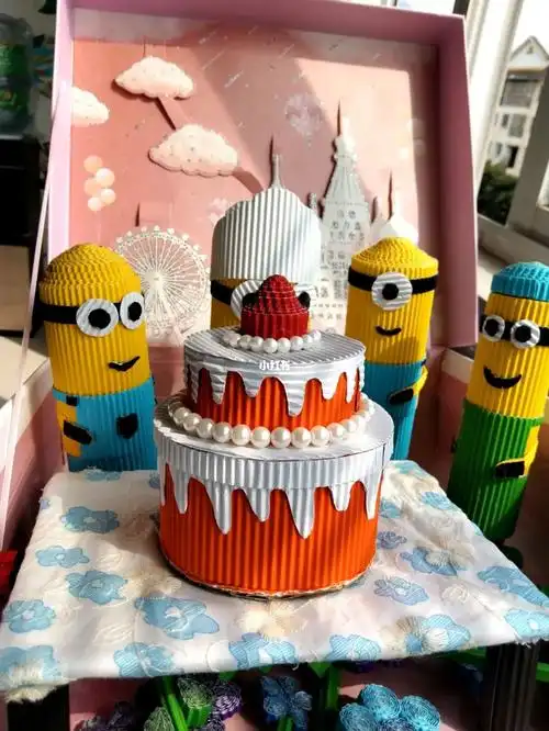 小黄人大眼萌   瓦楞纸手工#瓦楞纸小蛋糕  #小黄人