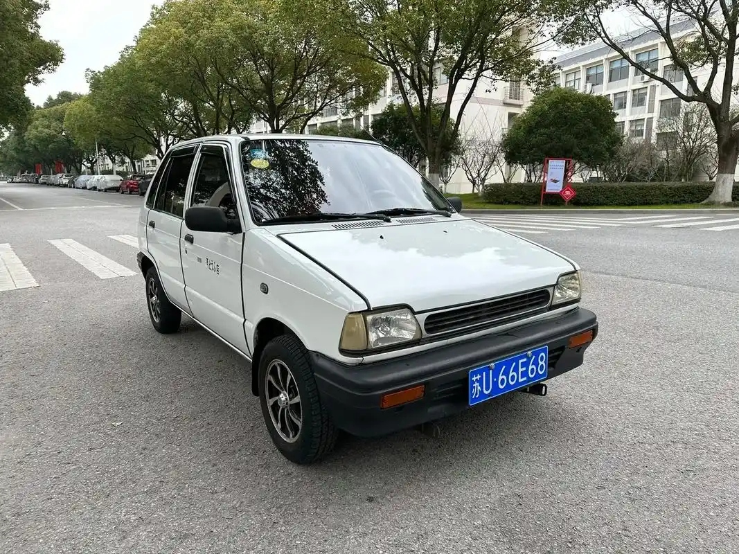 铃木奥拓80年代日漫复古风