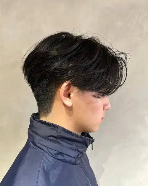 上面留长梳个分头,尽显男士时尚与帅气|发型|脸型|发蜡|理发师_网易