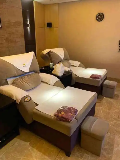 金色印象影院式足体养生会馆(黄泥塝店)