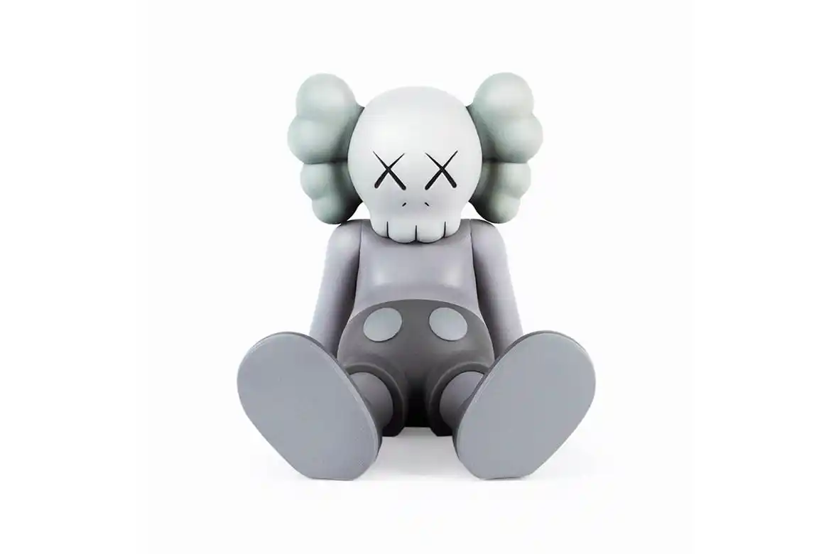 这次kaws: holiday大展周边要哄抢!